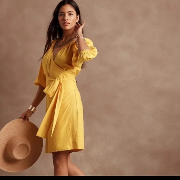 Dresses & Skirts - Linen off white wrap dress Banana Republic